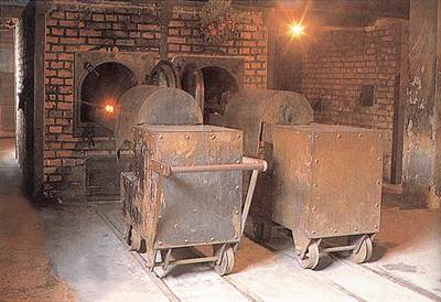 點(diǎn)擊到歷史的今天年月日波蘭把奧斯威辛集中營改為紀(jì)念館圖片來源歷史上的今天